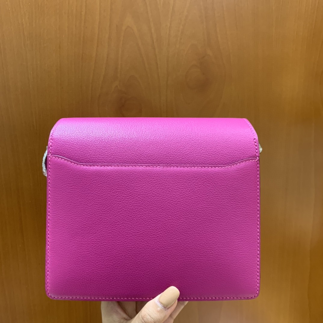 Hermès（爱马仕）Roulis 猪鼻子 evercolor 玫瑰紫 18cm 银扣 现货