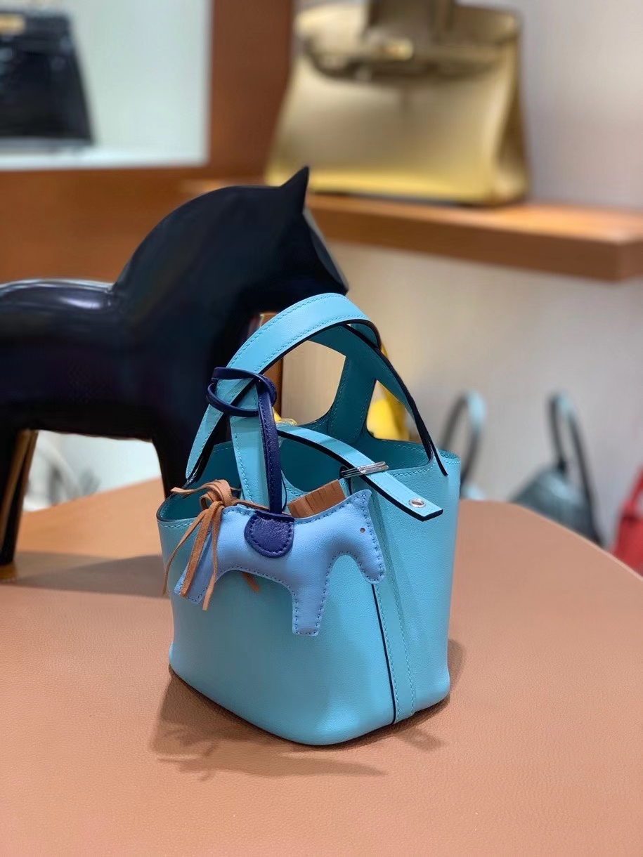 Hermès（爱马仕）Picotin 菜篮子 swift皮 3P马卡龙蓝 14cm 银扣 现货