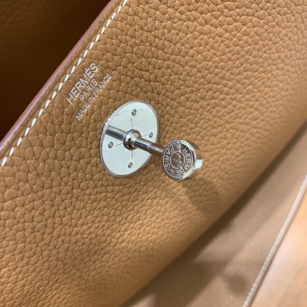 Hermès（爱马仕）Lindy 琳迪包 TC 金棕色 银扣 26cm 现货