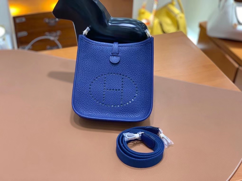 Hermès（爱马仕）TC 宝石蓝 Evelyne 16cm 银扣 现货