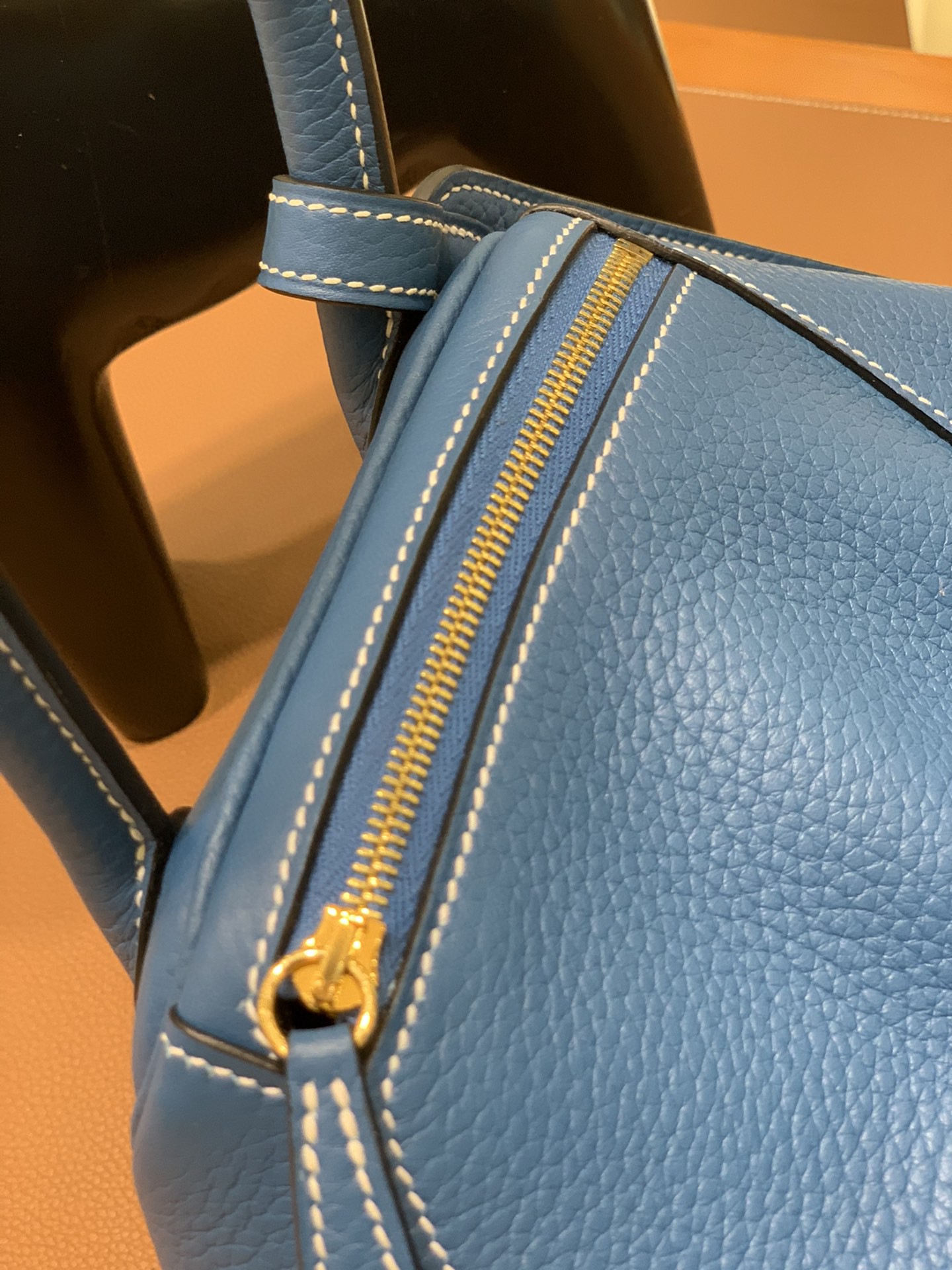 Hermès（爱马仕）Lindy 琳迪包 TC 牛仔蓝 金扣 26cm 现货