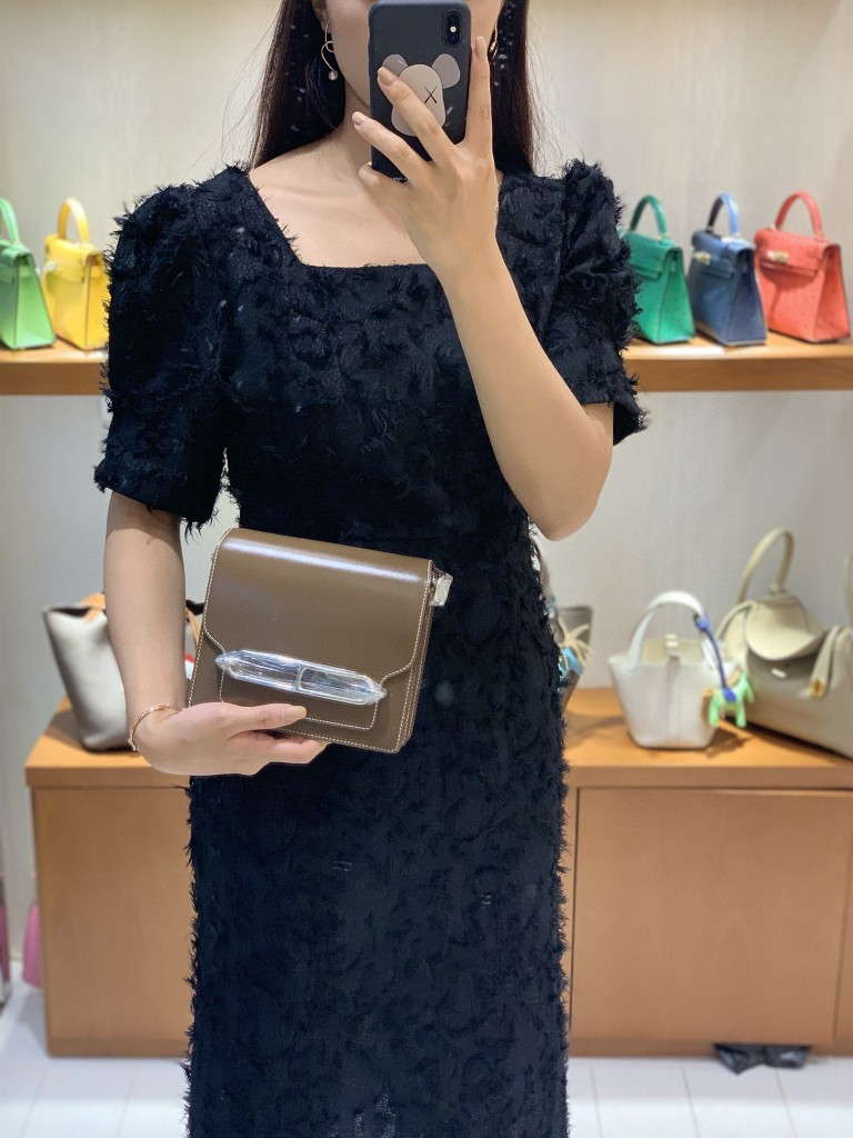 Hermès（爱马仕）Roulis 猪鼻子 Box 大象灰 18cm 银扣 现货