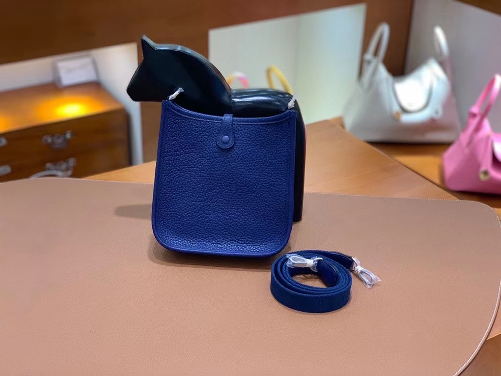 Hermès（爱马仕）TC 宝石蓝 Evelyne 16cm 银扣 现货