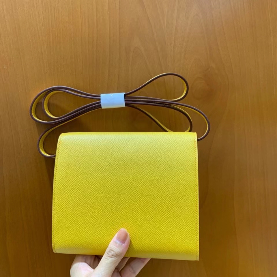 Hermès（爱马仕）clice 挎包 Epsom 琥珀黄 金扣 16cm 现货