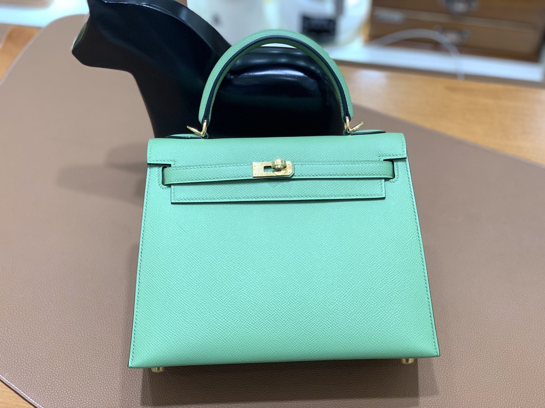 Hermès（爱马仕）Kelly 凯莉包 Epsom 牛油果绿 金扣 25cm