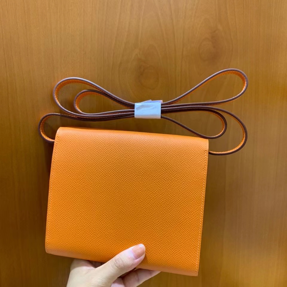 Hermès（爱马仕）clice 挎包 Epsom 橙色 金扣 16cm 现货