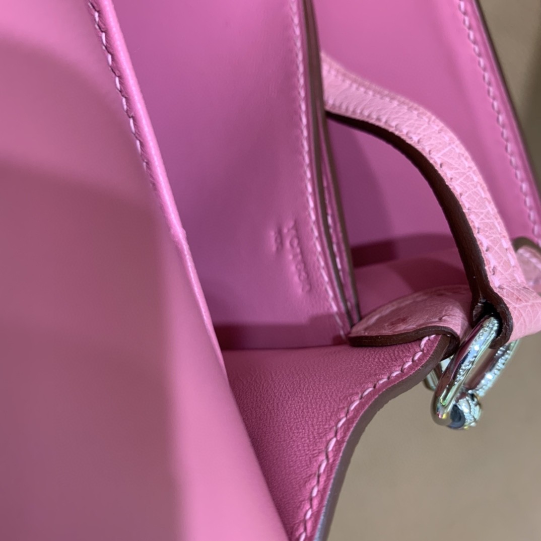 Hermès（爱马仕）Roulis 猪鼻子 鸵鸟皮 泡泡粉 18cm 银扣 现货