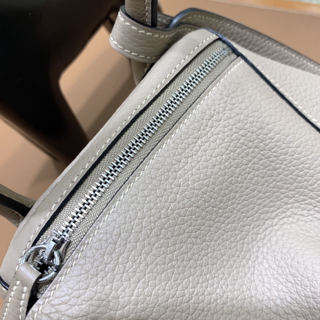 Hermès（爱马仕）Lindy 琳迪包 TC 斑鸠灰 银扣 26cm 现货