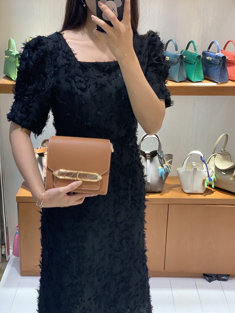 Hermès（爱马仕）Roulis 猪鼻子 evercolor 金棕色 18cm 金扣 现货