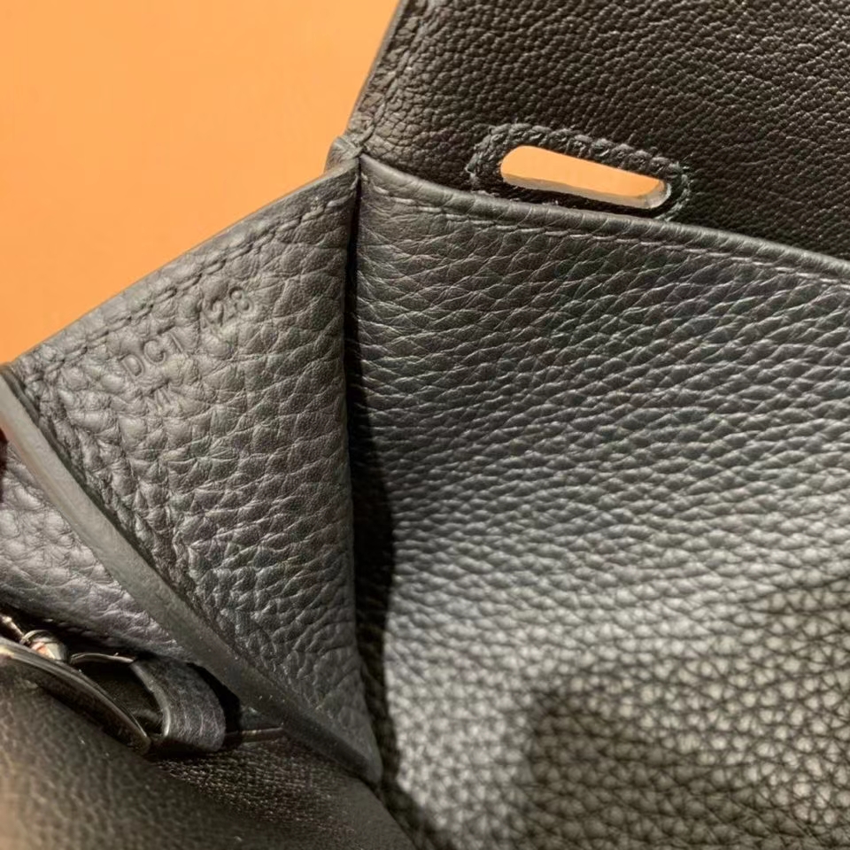 Hermès（爱马仕）TC 黑色 Halzan 31cm 银扣 现货
