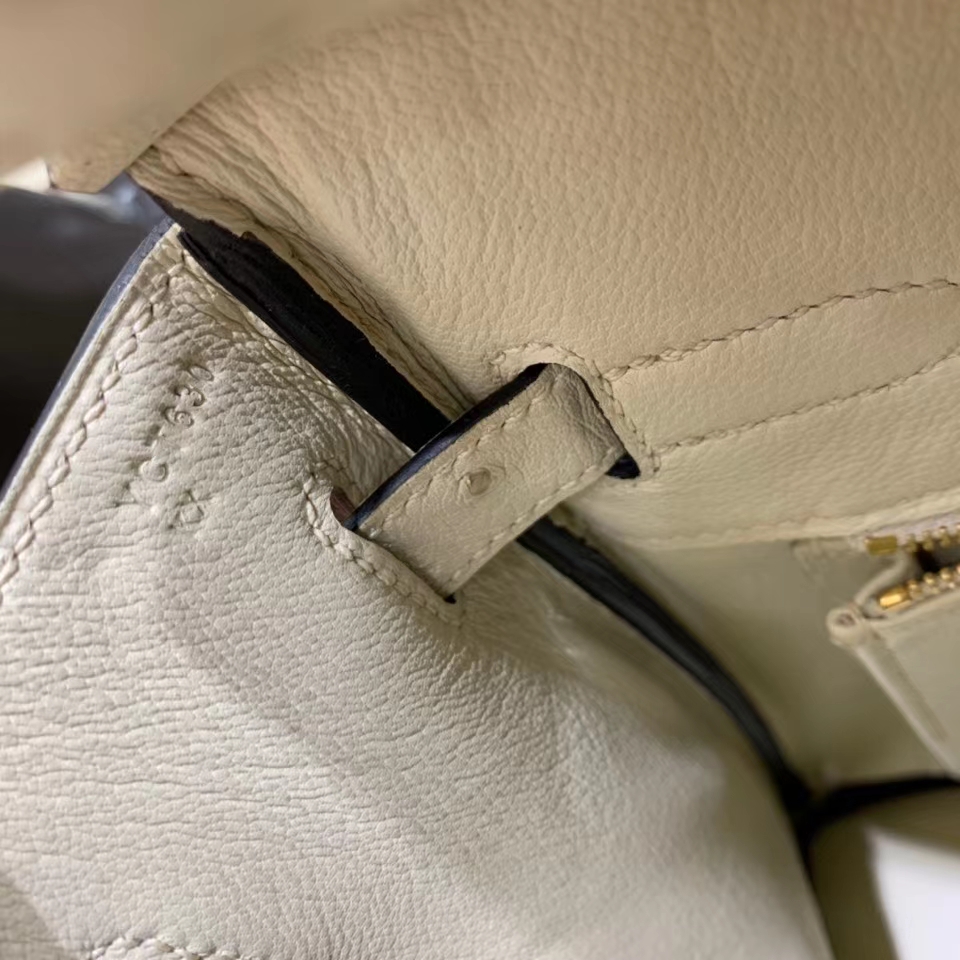 Hermès（爱马仕）Birkin 铂金包 鸵鸟皮 羊毛白 金扣 30cm