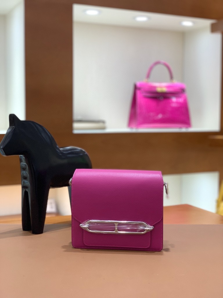 Hermès（爱马仕）Roulis 猪鼻子 evercolor 玫瑰紫 18cm 银扣 现货