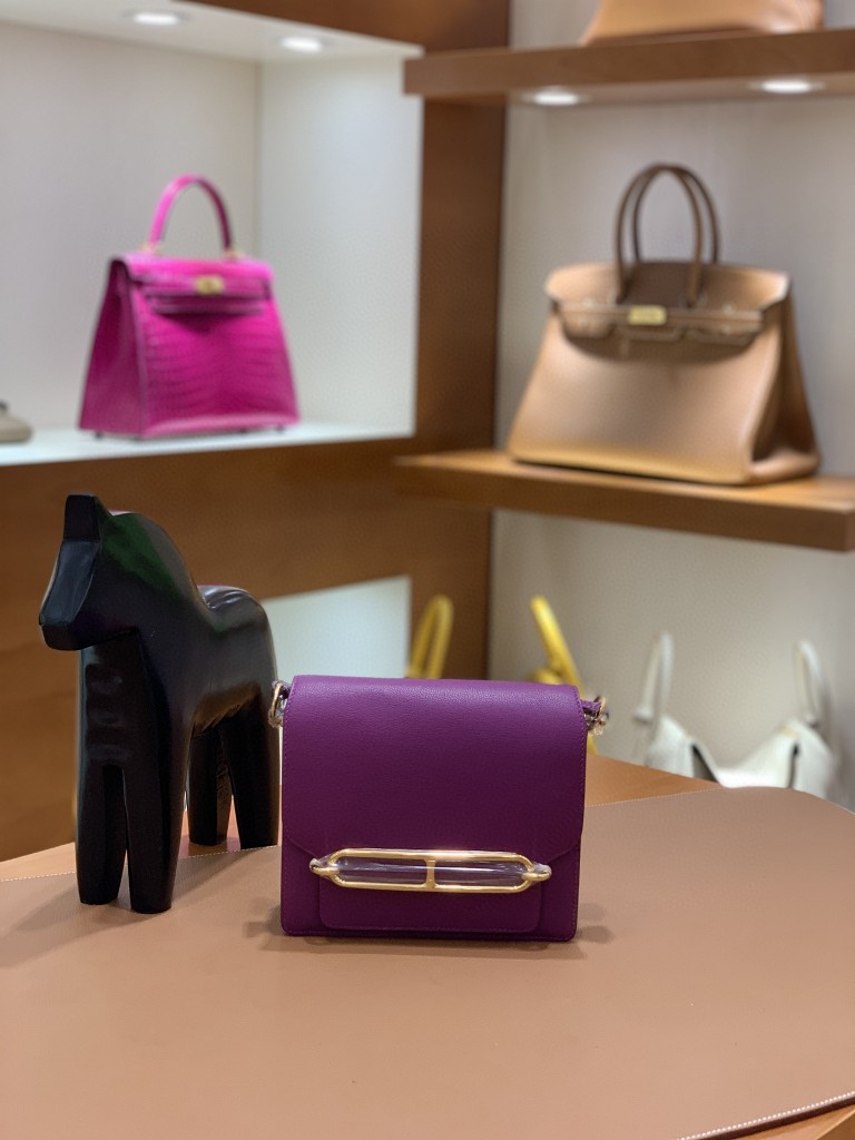 Hermès（爱马仕）Roulis 猪鼻子 evercolor 海葵紫 18cm 金扣 现货