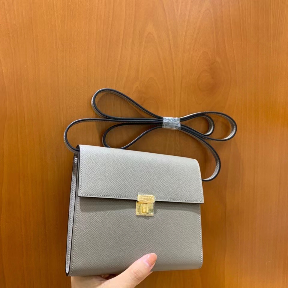 Hermès（爱马仕）clice 挎包 Epsom 沥青灰 金扣 16cm 现货