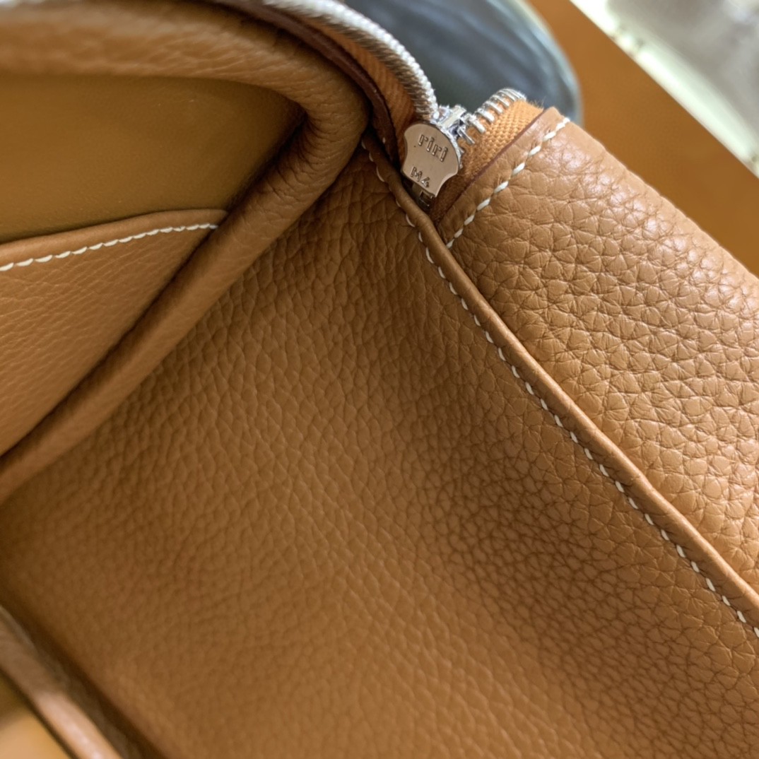 Hermès（爱马仕）Lindy 琳迪包 TC 金棕色 银扣 26cm 现货
