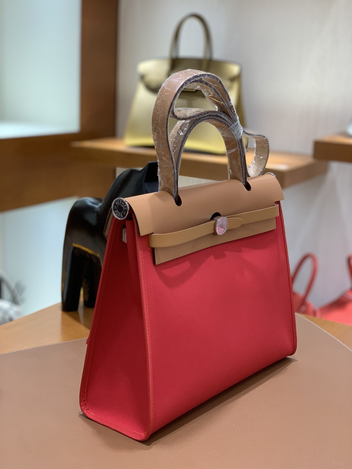 Hermès（爱马仕）Herbag 金棕色拼西瓜红 Box帆布 银扣 31cm