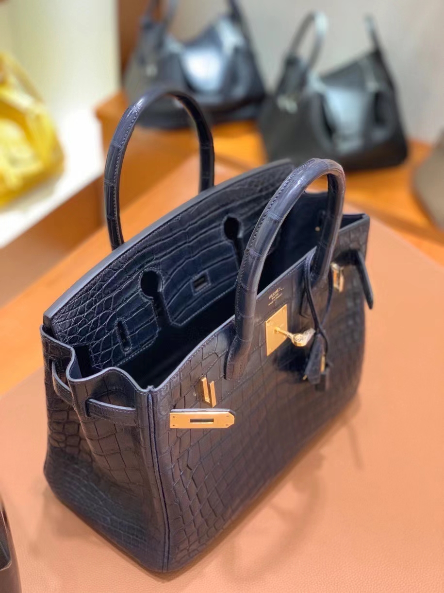 Hermès（爱马仕）Birkin 铂金包 雾面尼罗鳄 深海蓝 金扣 30cm 现货