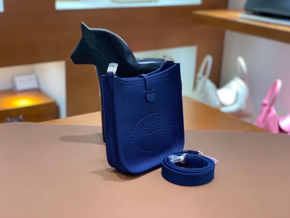 Hermès（爱马仕）TC 宝石蓝 Evelyne 16cm 银扣 现货