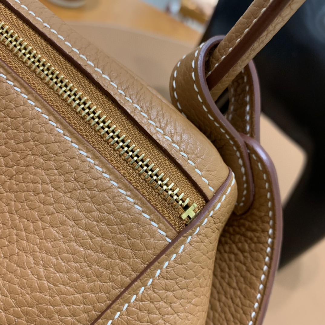 Hermès（爱马仕）Lindy 琳迪包 TC 金棕色 金扣 26cm 现货