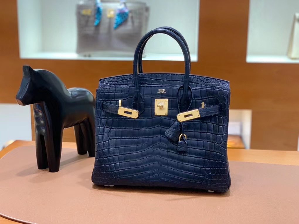 Hermès（爱马仕）Birkin 铂金包 雾面尼罗鳄 深海蓝 金扣 30cm 现货
