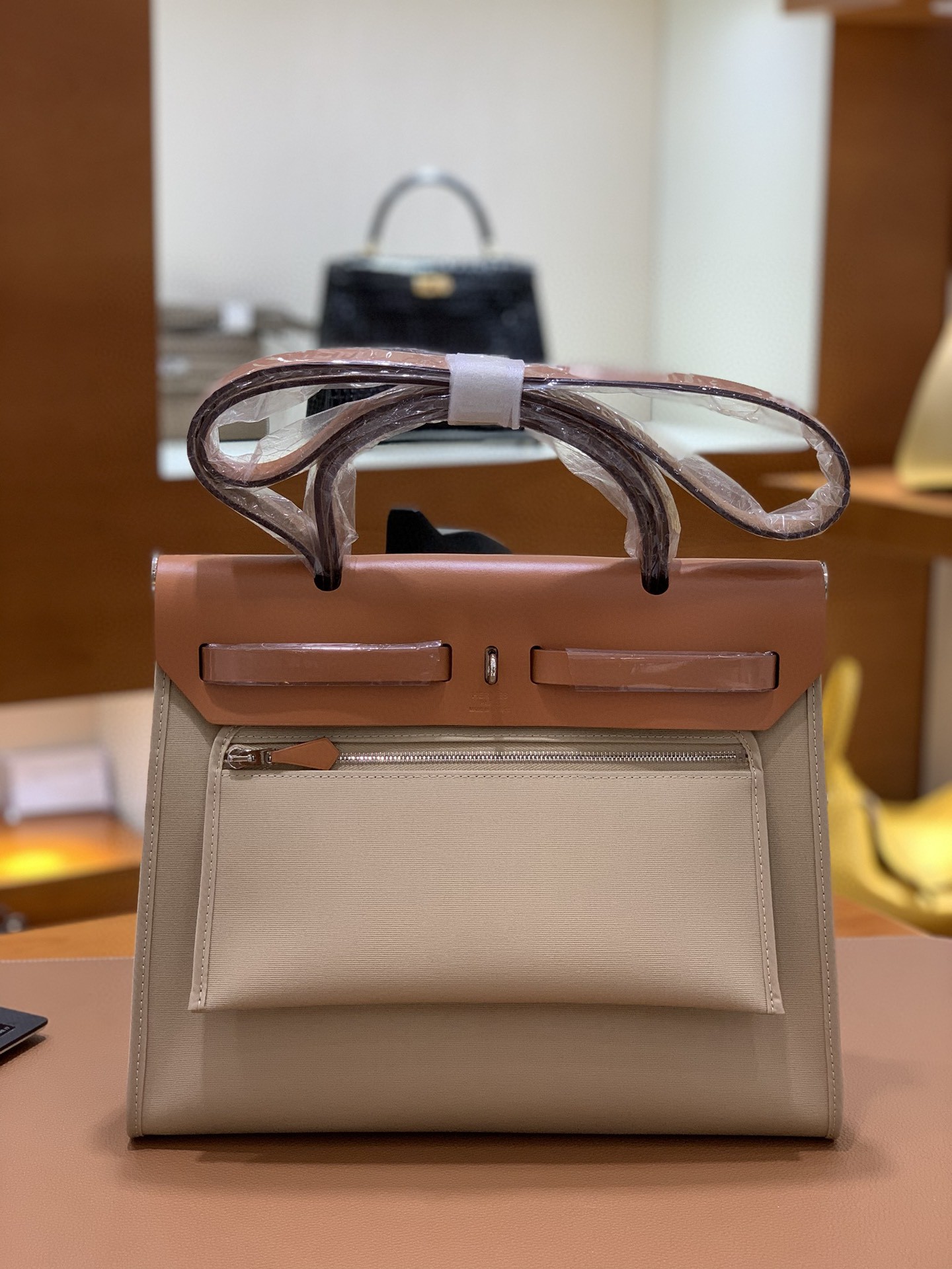 Hermès（爱马仕）Herbag 金棕色拼风衣灰 Box帆布 银扣 31cm