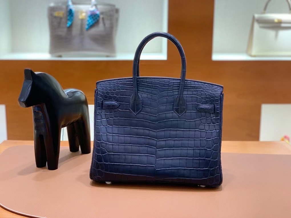 Hermès（爱马仕）Birkin 铂金包 雾面尼罗鳄 深海蓝 金扣 30cm 现货