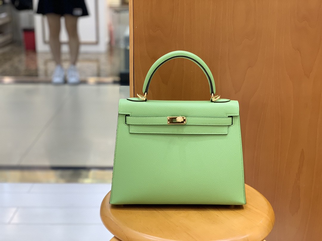 Hermès（爱马仕）Kelly 凯莉包 Epsom 牛油果绿 金扣 25cm