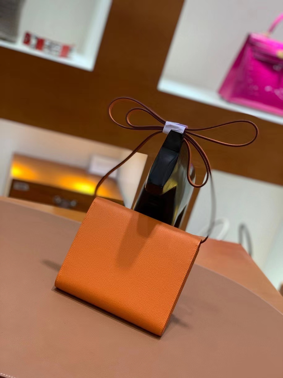 Hermès（爱马仕）clice 挎包 Epsom 橙色 金扣 16cm 现货