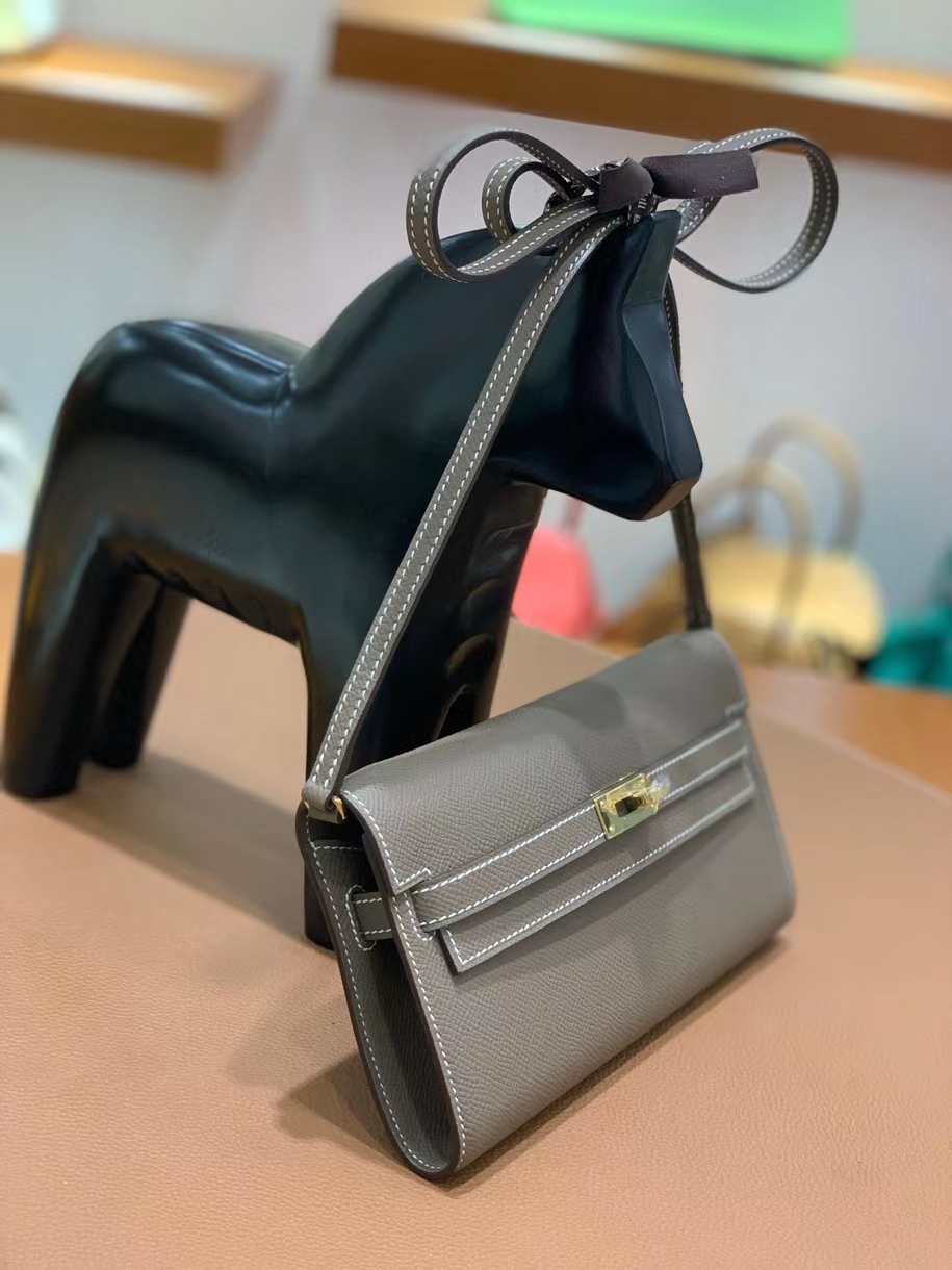 Hermès（爱马仕）Epsom 大象灰 Kelly to go wallet 金扣 现货