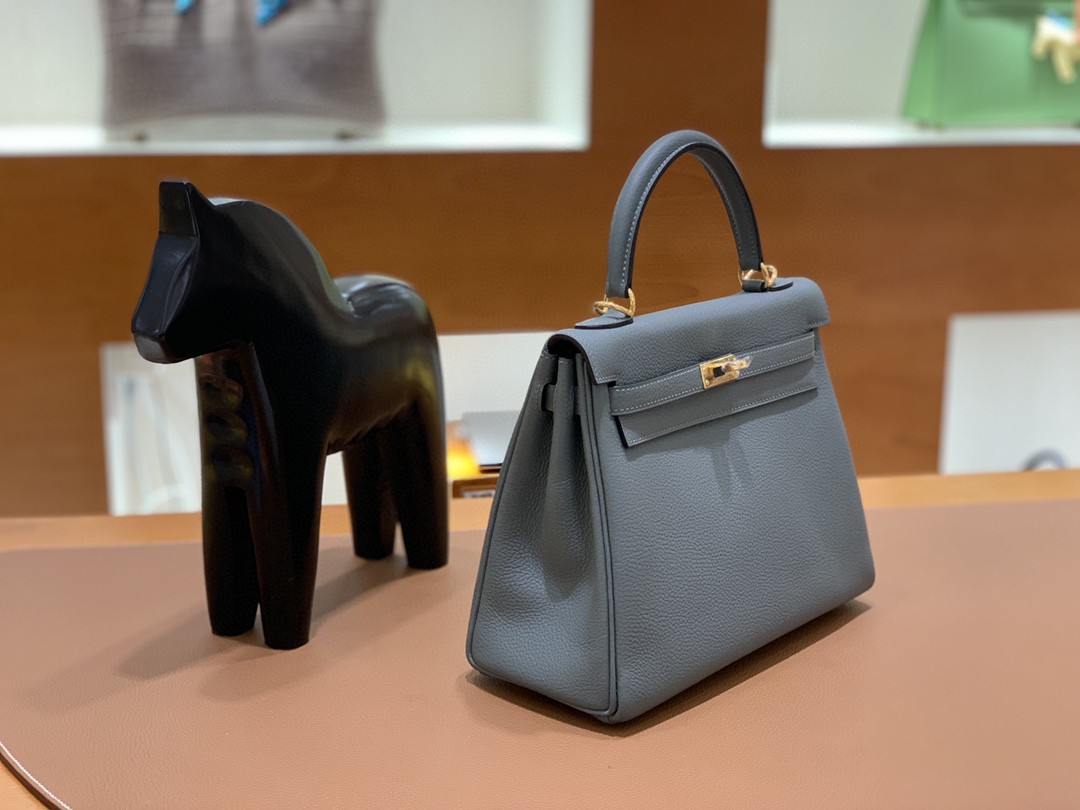 Hermès（爱马仕）Kelly 凯莉包 Togo 杏仁绿 金扣 25cm
