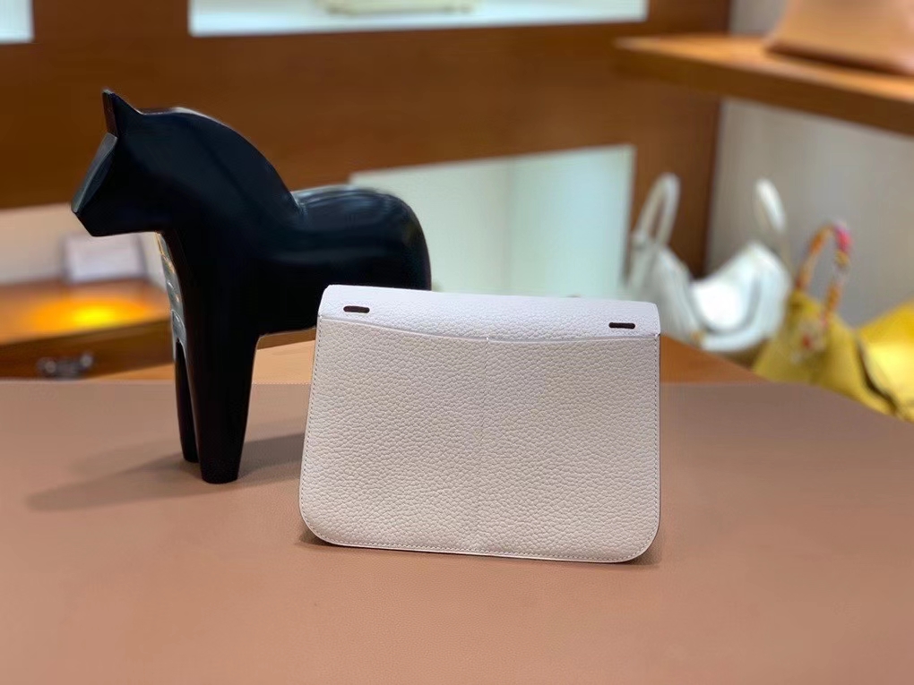 Hermès（爱马仕）TC 奶昔白 Halzan 22cm 银扣 现货