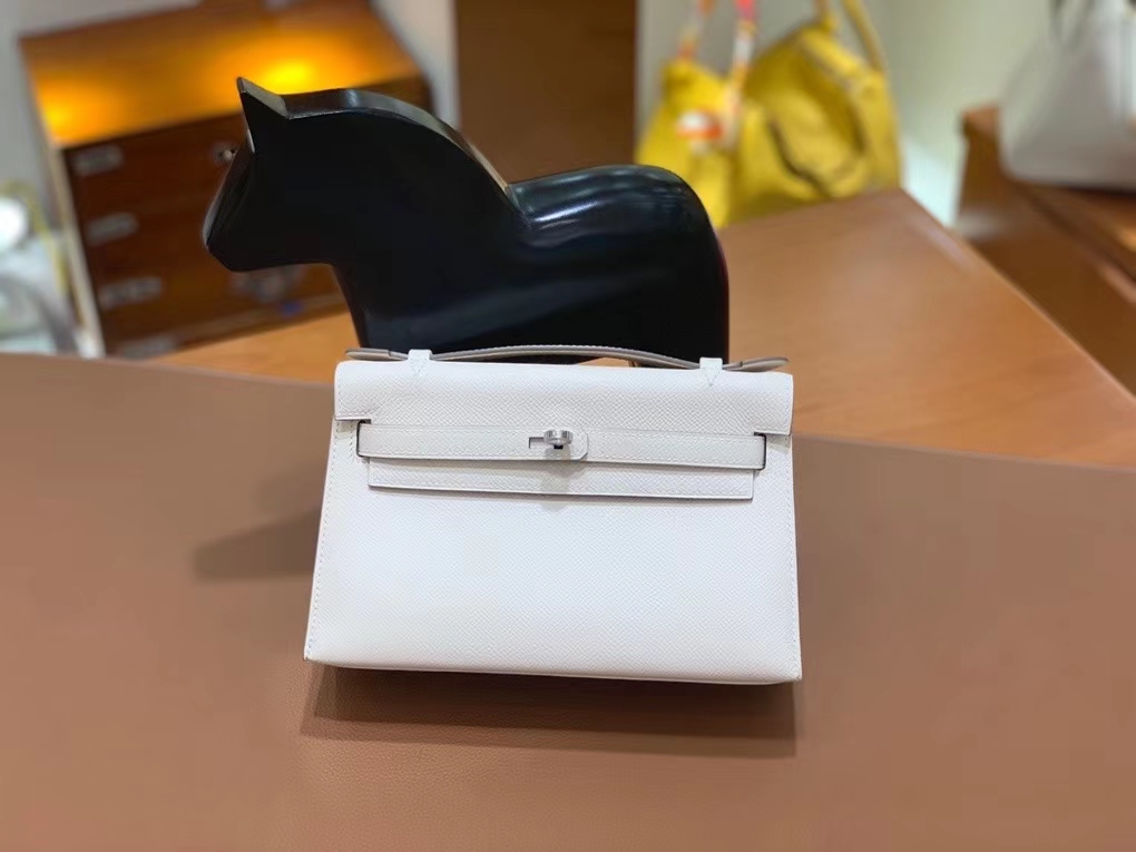 Hermès（爱马仕）Epsom 奶昔白 miniKelly 22cm 银扣 现货