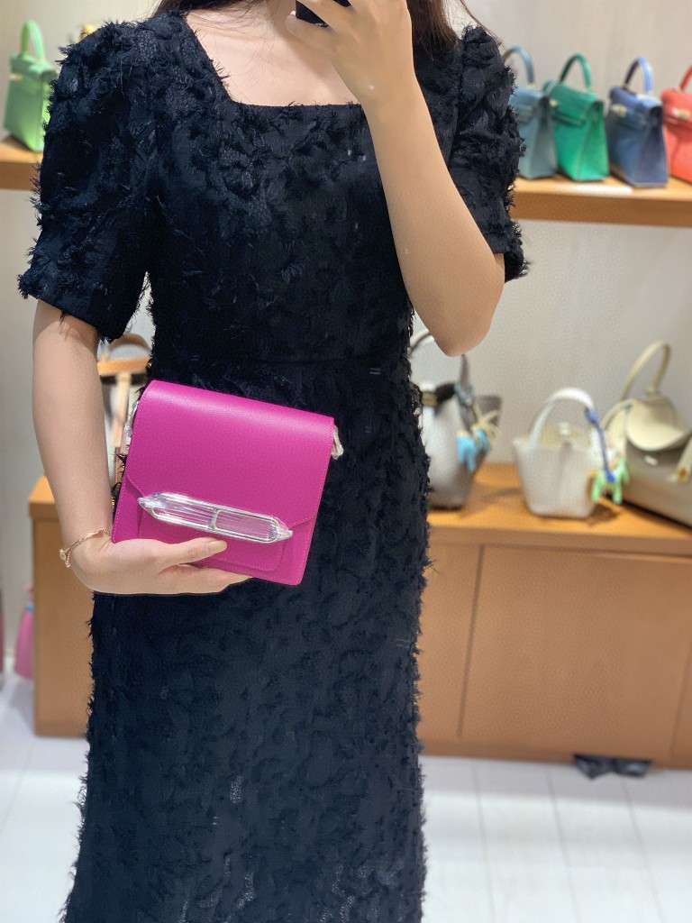 Hermès（爱马仕）Roulis 猪鼻子 evercolor 玫瑰紫 18cm 银扣 现货