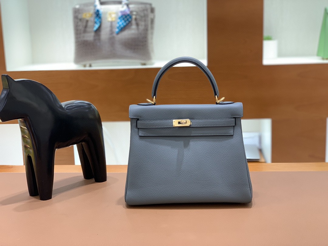Hermès（爱马仕）Kelly 凯莉包 Togo 杏仁绿 金扣 25cm