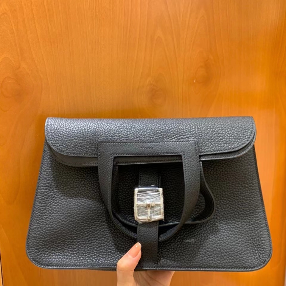 Hermès（爱马仕）TC 黑色 Halzan 31cm 银扣 现货