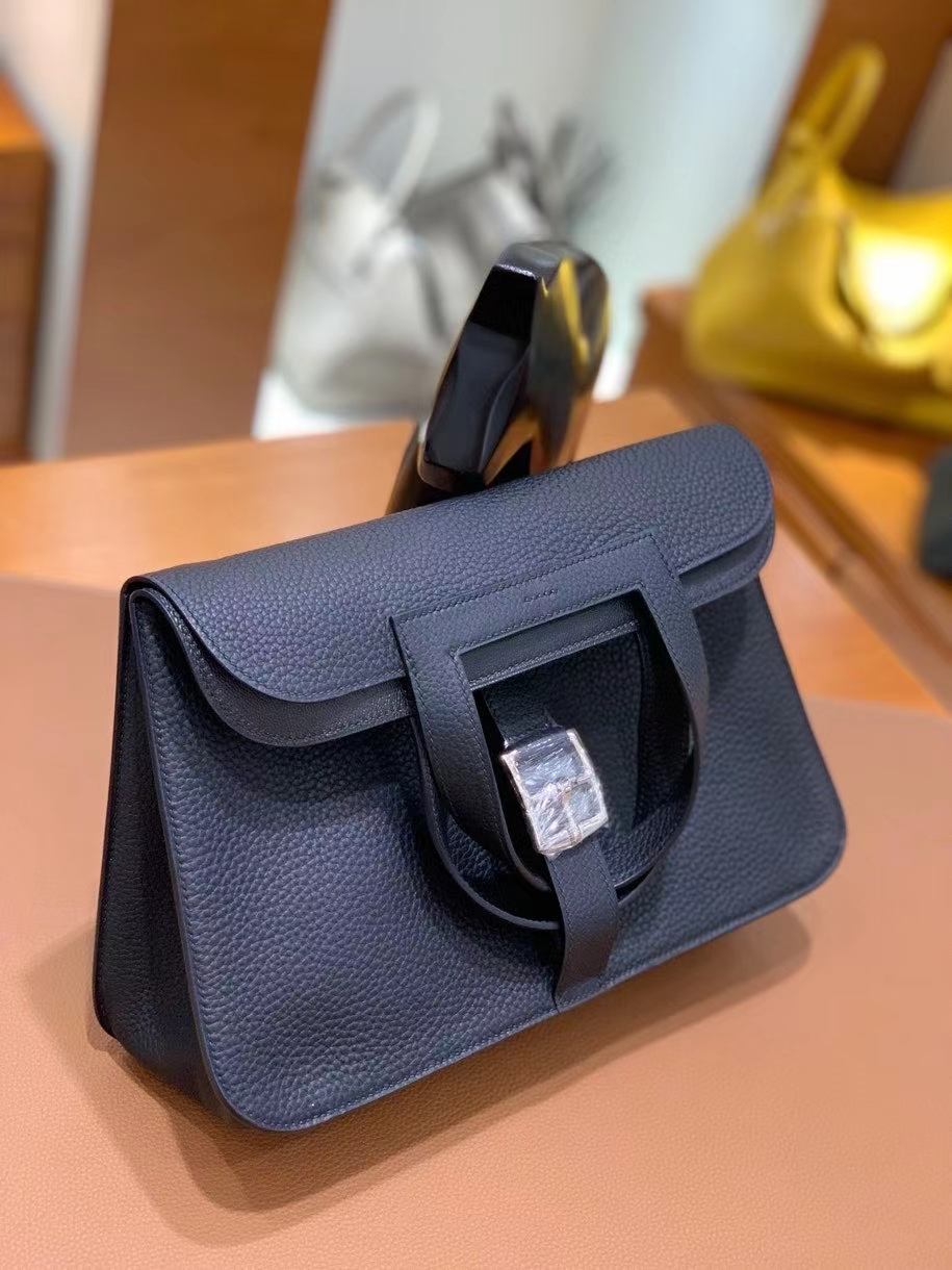 Hermès（爱马仕）TC 黑色 Halzan 31cm 银扣 现货