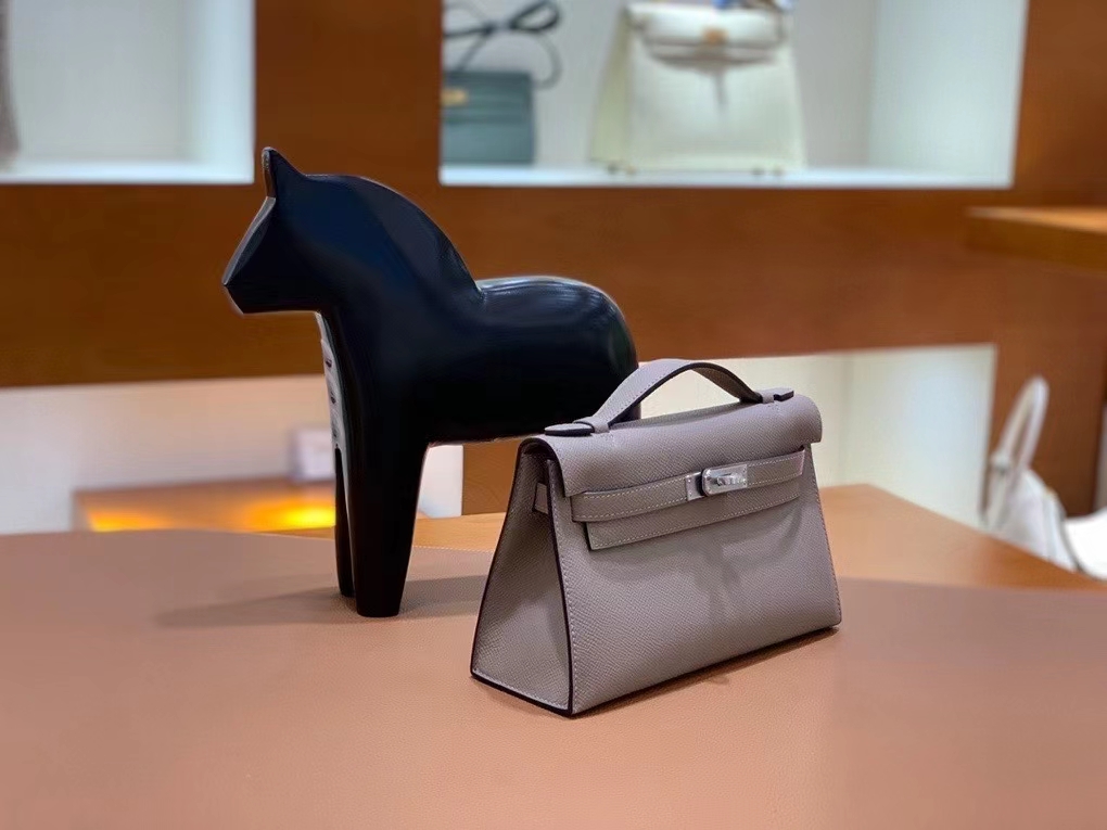 Hermès（爱马仕）Epsom 沥青灰 miniKelly 22cm 银扣 现货