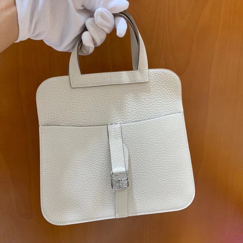 Hermès（爱马仕）TC 奶昔白 Halzan 22cm 银扣 现货