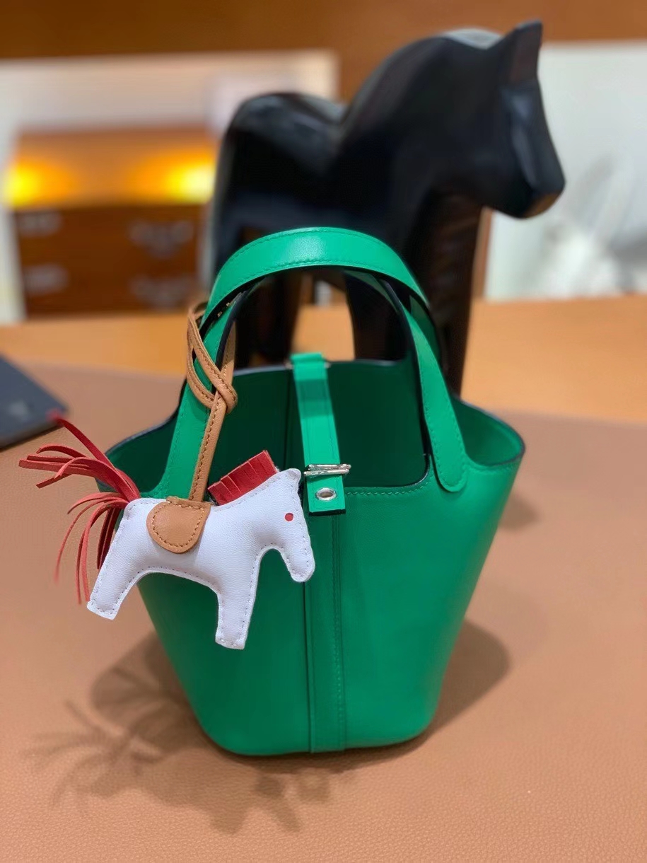 Hermès（爱马仕）Picotin 菜篮子 swift皮 1K竹子绿 14cm 银扣 现货