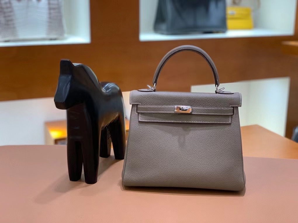 Hermès（爱马仕）Kelly 凯莉包 大象灰 Togo皮 25cm 银扣 现货