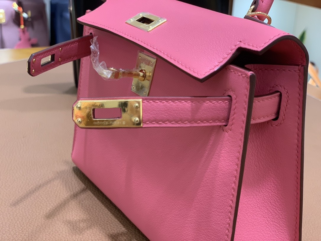 Hermès（爱马仕）minikelly 迷你凯莉 Swift 8w唇膏粉 19cm 金扣