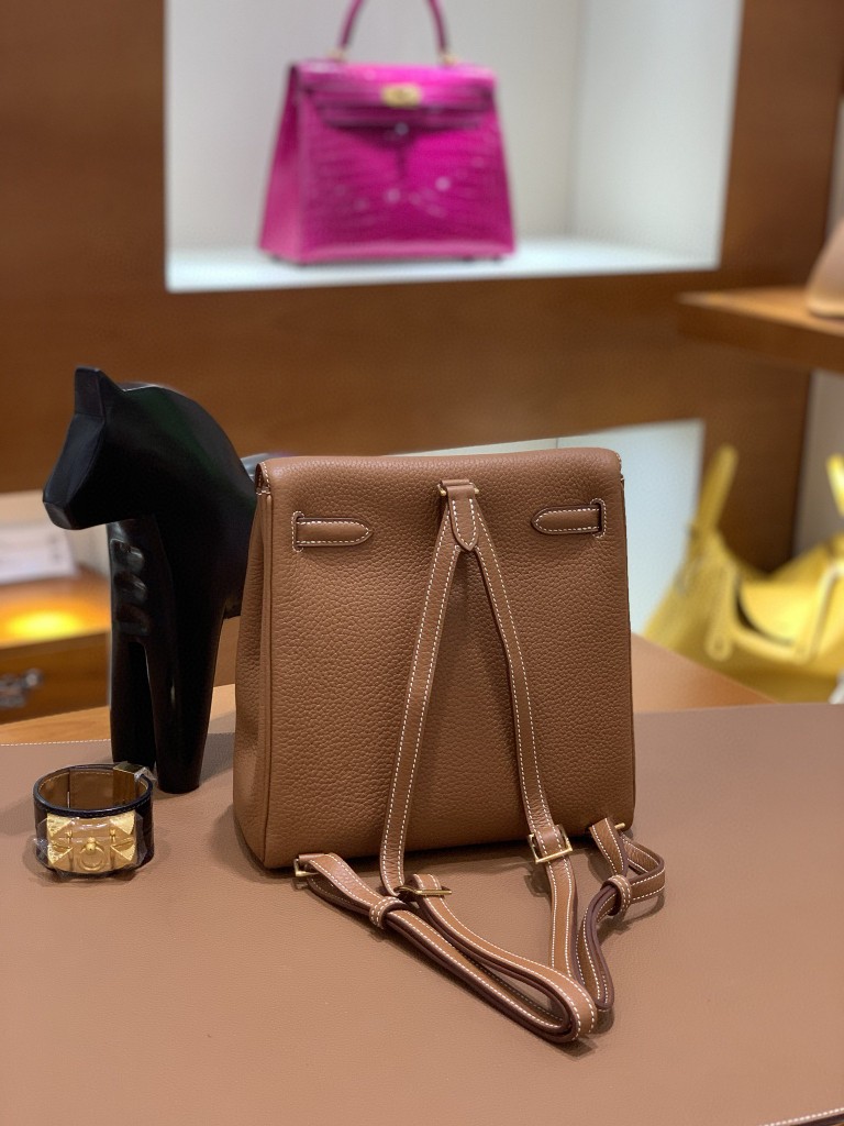 Hermès（爱马仕）Kelly ado 金棕色 TC 金扣 20cm