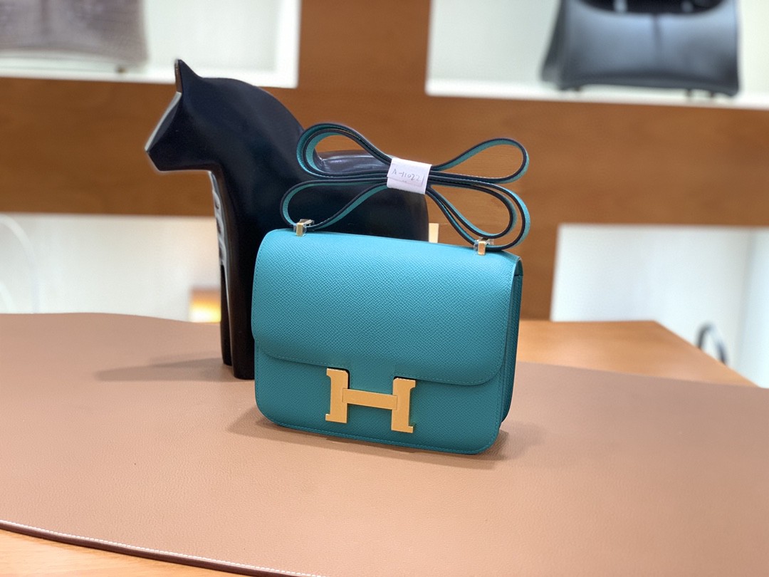 Hermès（爱马仕）Constance 空姐包 Epsom 维罗纳绿 19cm 金扣