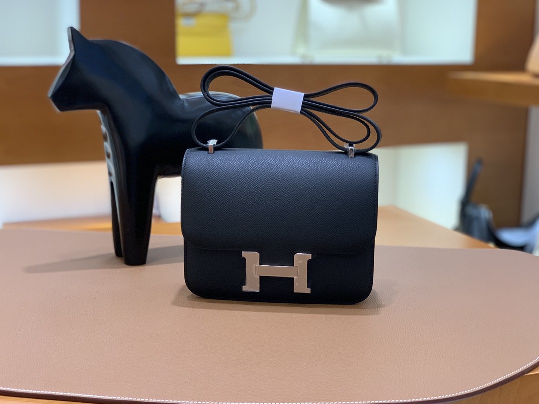 Hermès（爱马仕）Constance 空姐包 Epsom 黑色 19cm 银扣