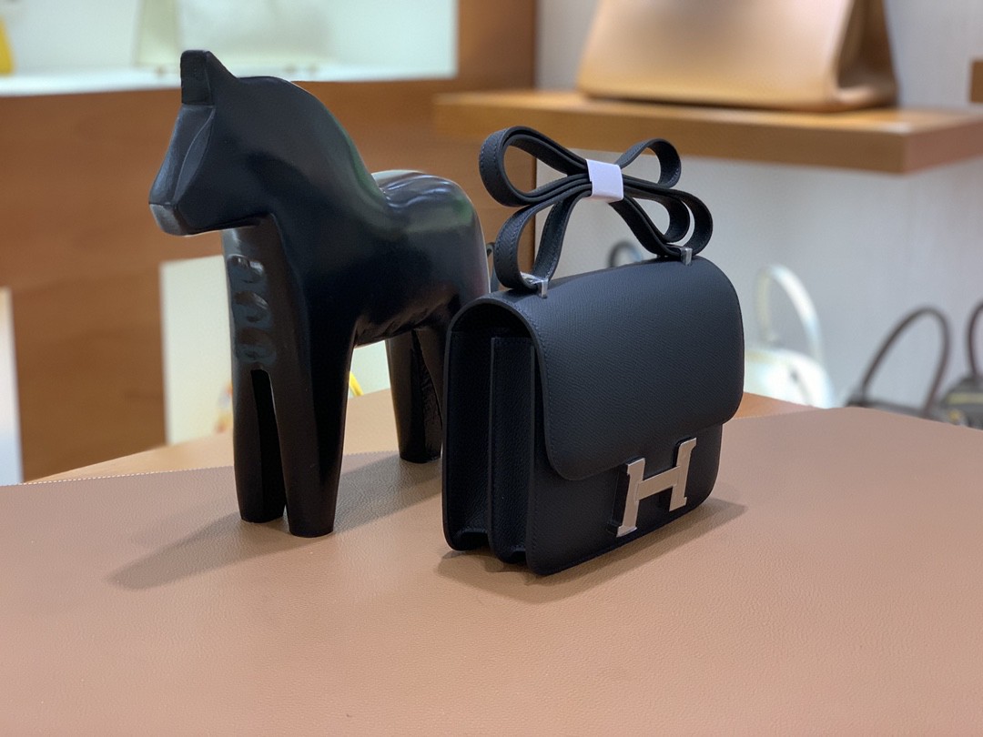 Hermès（爱马仕）Constance 空姐包 Epsom 黑色 19cm 银扣