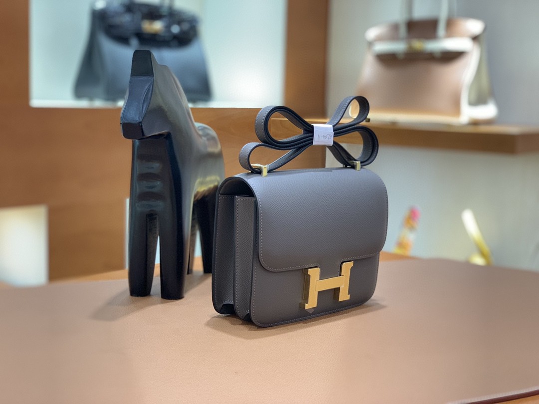 Hermès（爱马仕）Constance 空姐包 Epsom 锡器灰 19cm 金扣
