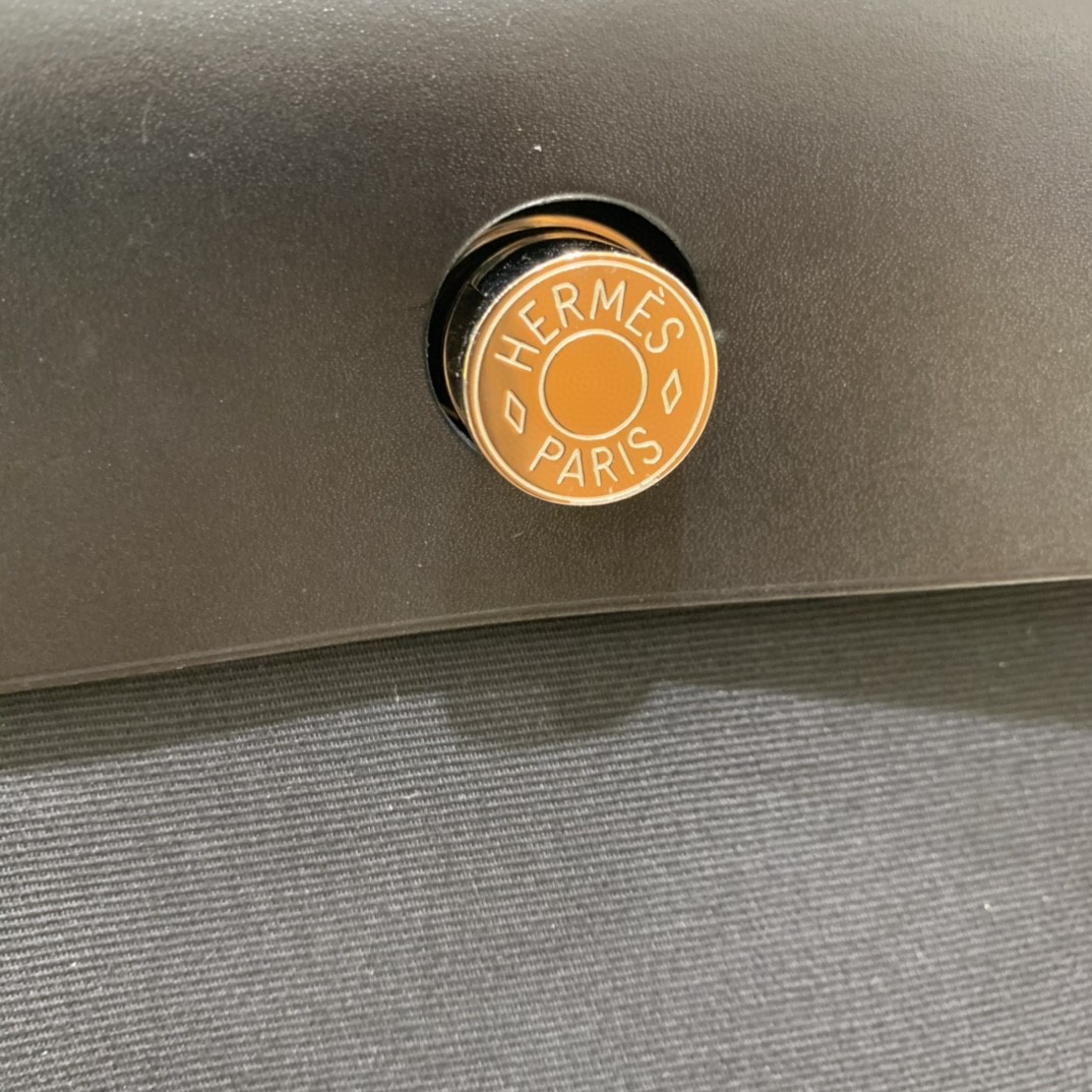 Hermès（爱马仕）herbag Box帆布 黑色 银扣 31cm