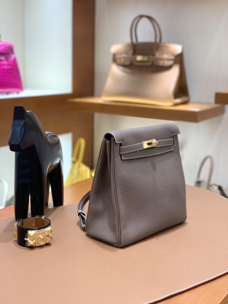 Hermès（爱马仕）Kelly ado 大象灰 TC 金扣 20cm