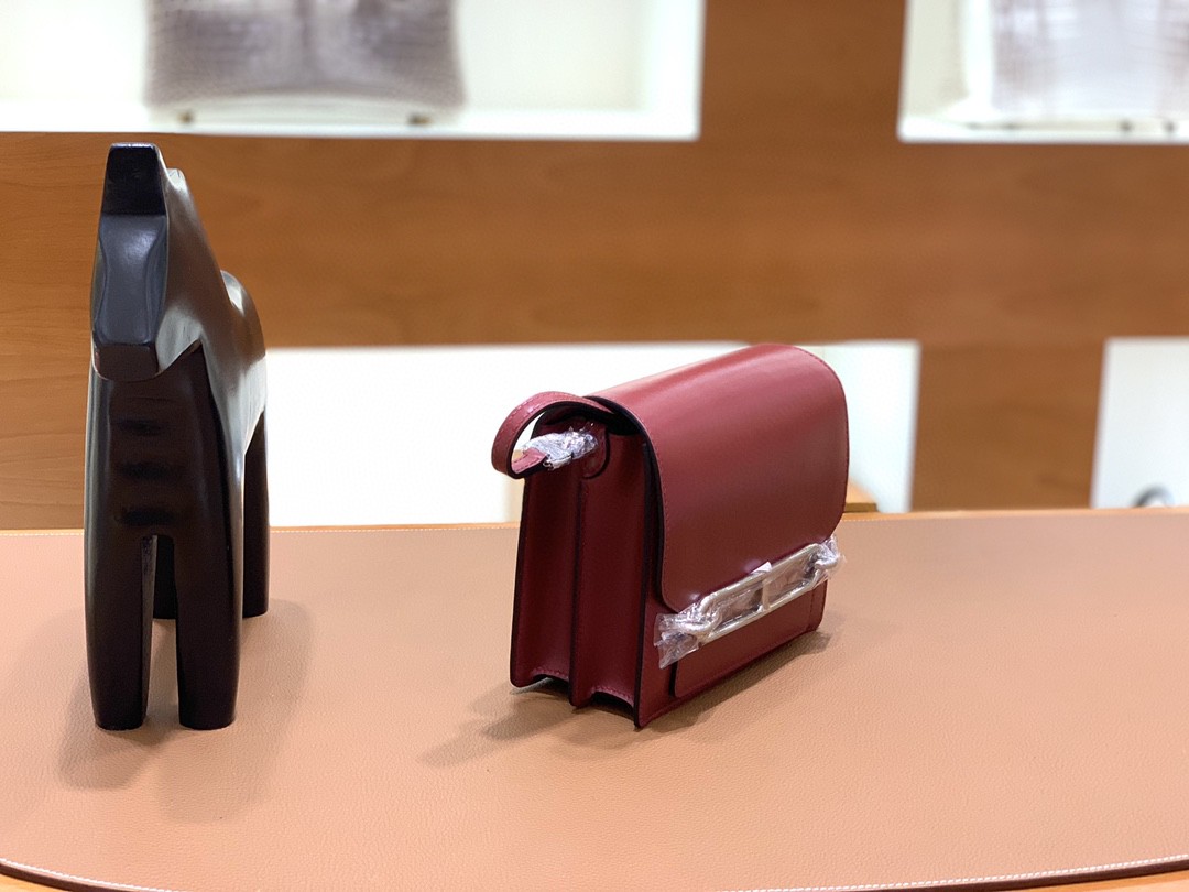Hermès（爱马仕）Roulis 猪鼻包 Box 宝石红 银扣 18cm