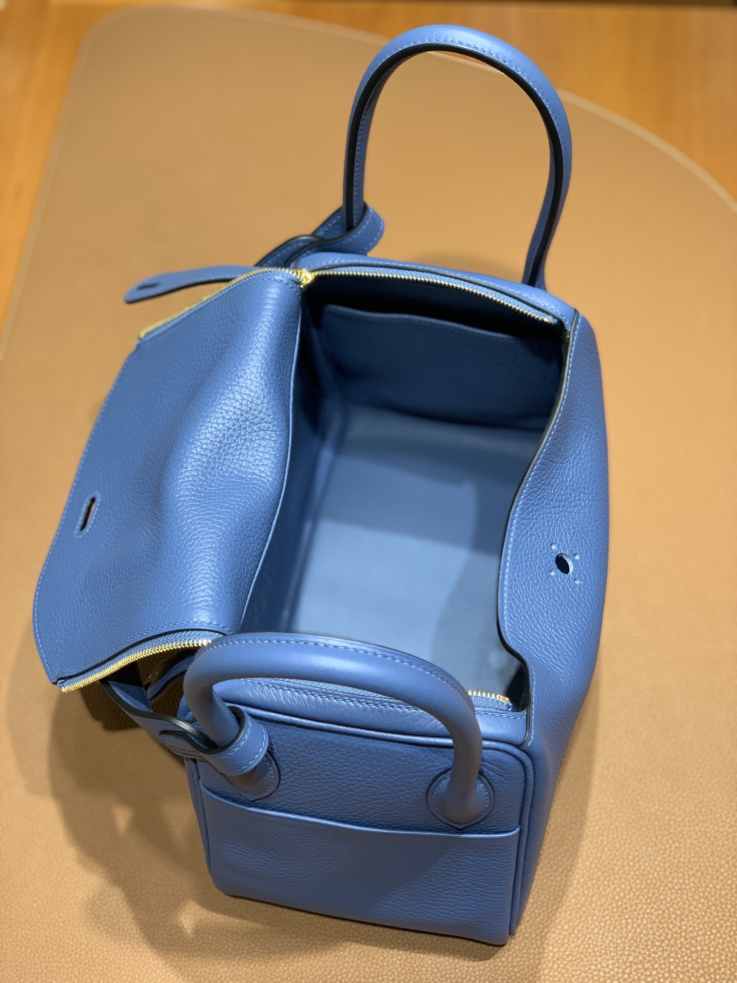 Hermès（爱马仕）Lindy 琳迪包 TC 玛瑙蓝 金扣 26cm